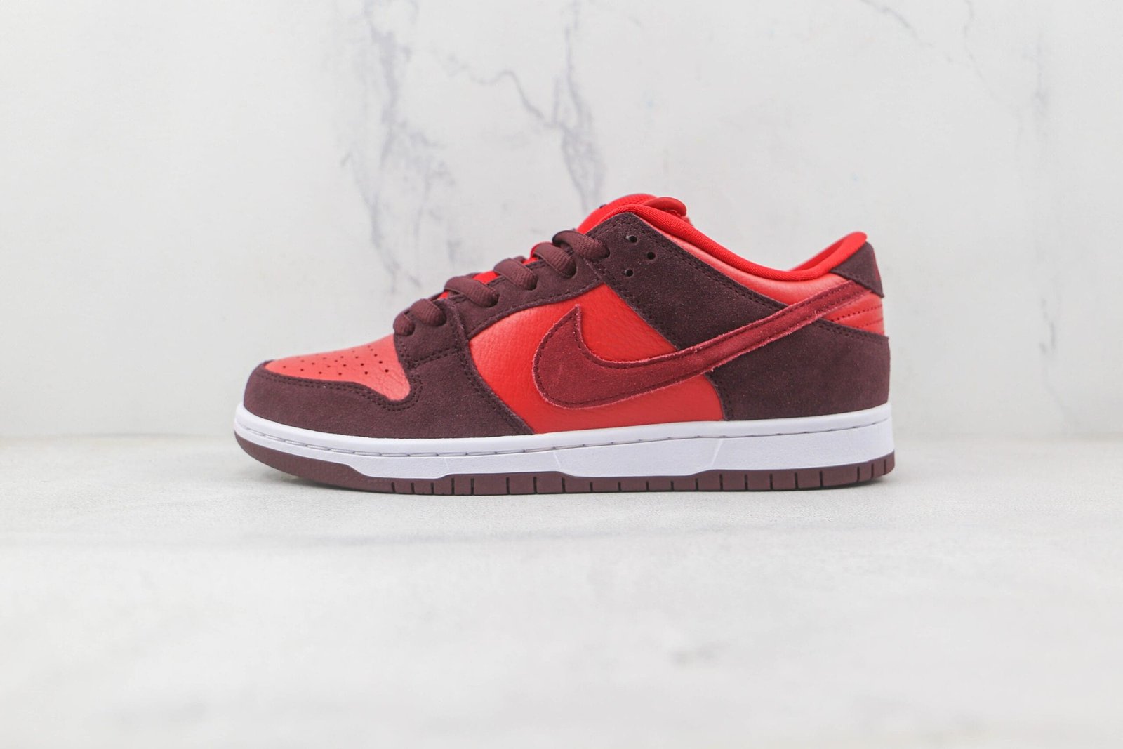 Nike SB Dunk Low Cherry Nike SB Dunk Low Cherry
