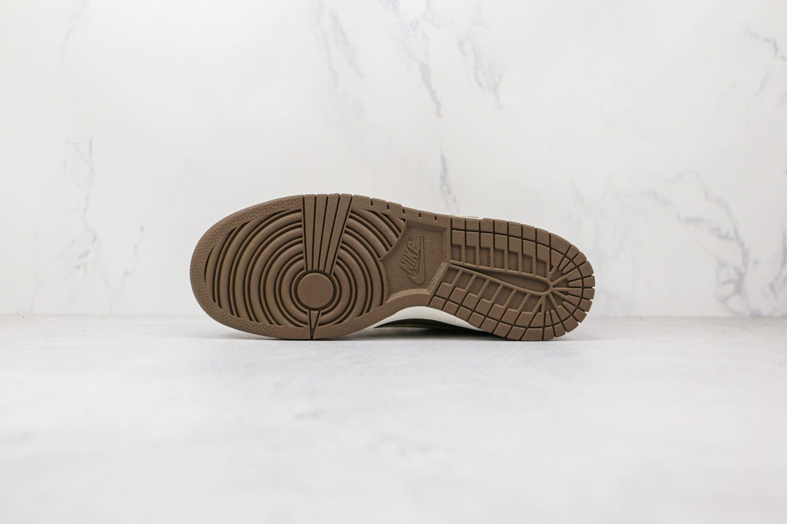 Nike Dunk Low Undefeated Canteen Nike Dunk Low Undefeated Canteen