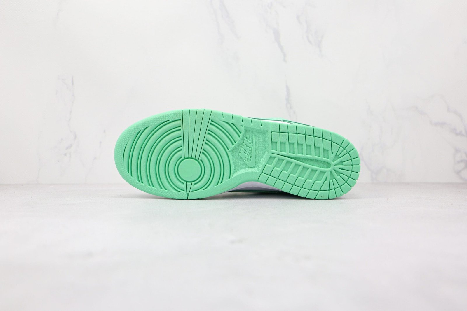 Nike Dunk Low Green Glow Nike Dunk Low Green Glow