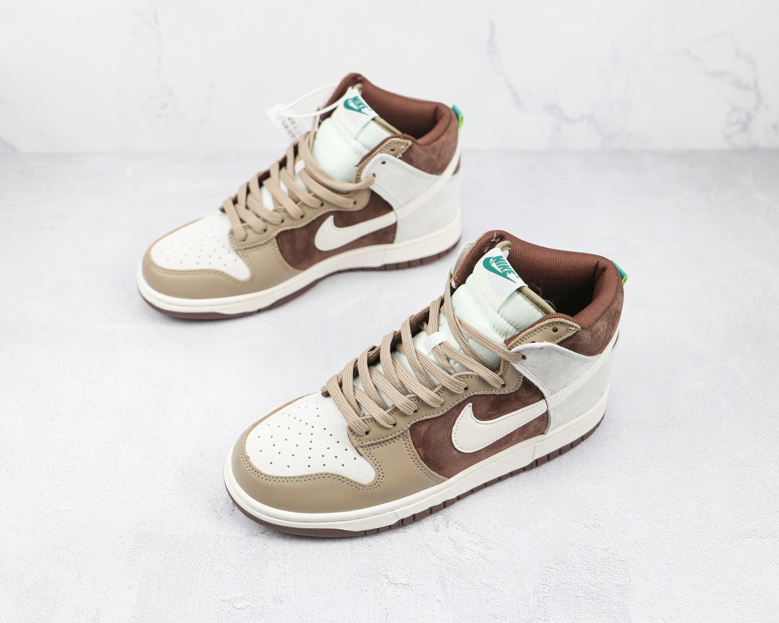 Nike Dunk High Light Chocolate Nike Dunk High Light Chocolate