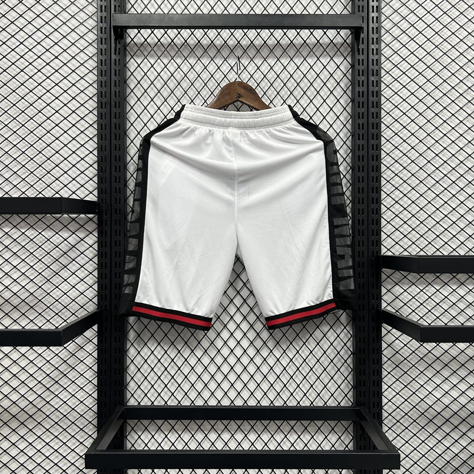 Bermudas do Jordan Branca e Preta Bermudas do Jordan Branca e Preta