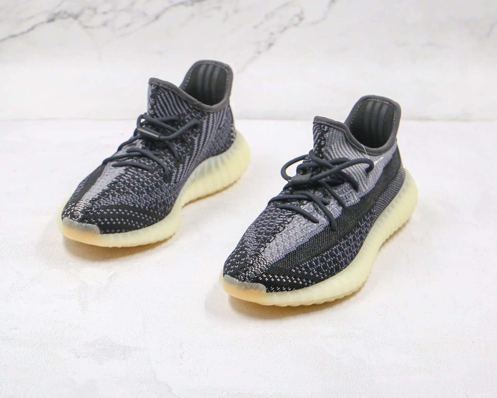 Adidas Yeezy Boost 350 V2 Carbon Adidas Yeezy Boost 350 V2 Carbon