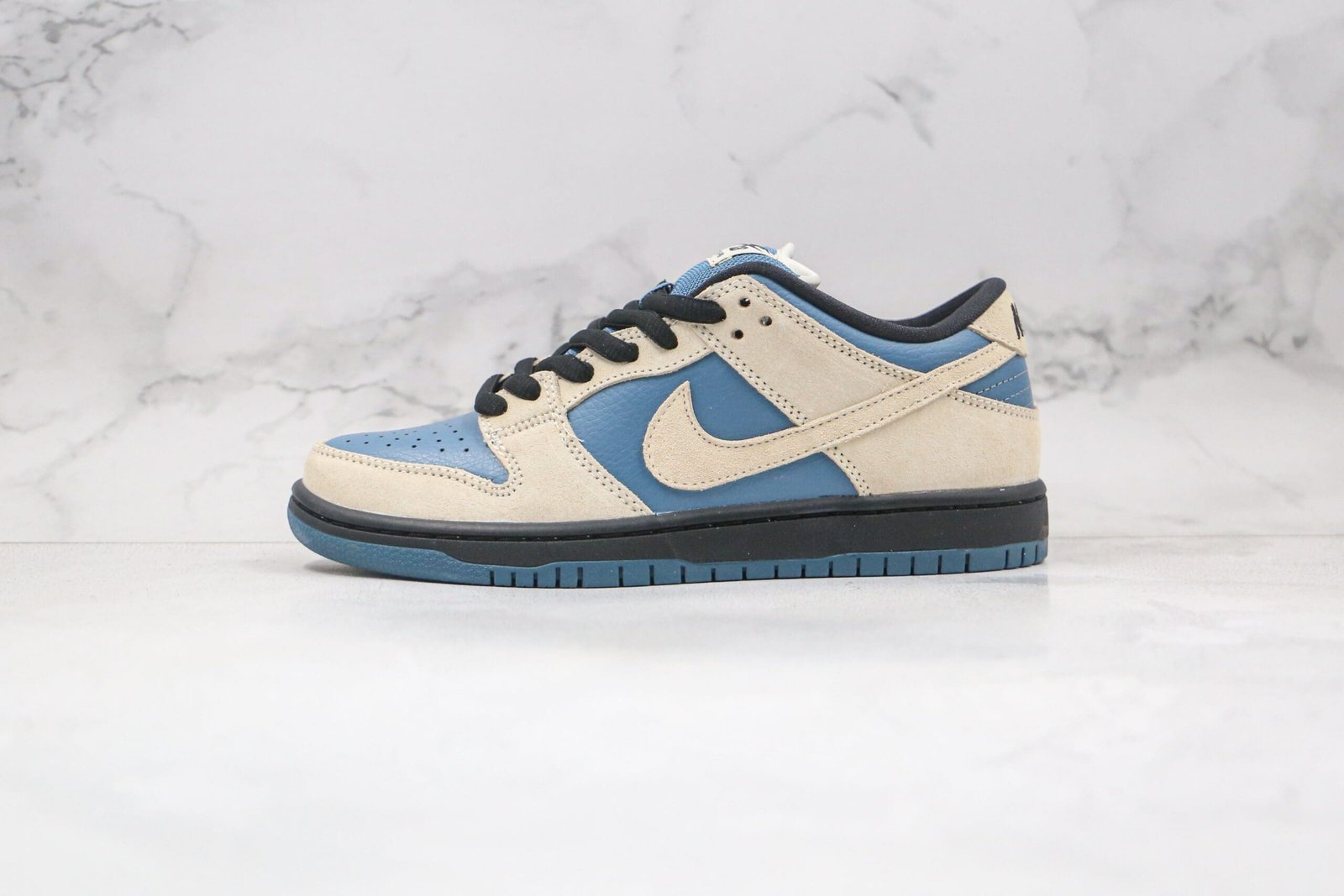 Nike Dunk SB Low Light Cream Thunderstorm Nike Dunk SB Low Light Cream Thunderstorm