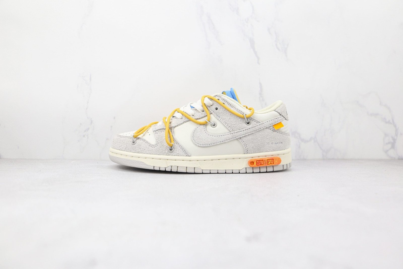 Nike Dunk Low Off-White Lot 34 of 50 Nike Dunk Low Off-White Lot 34 of 50