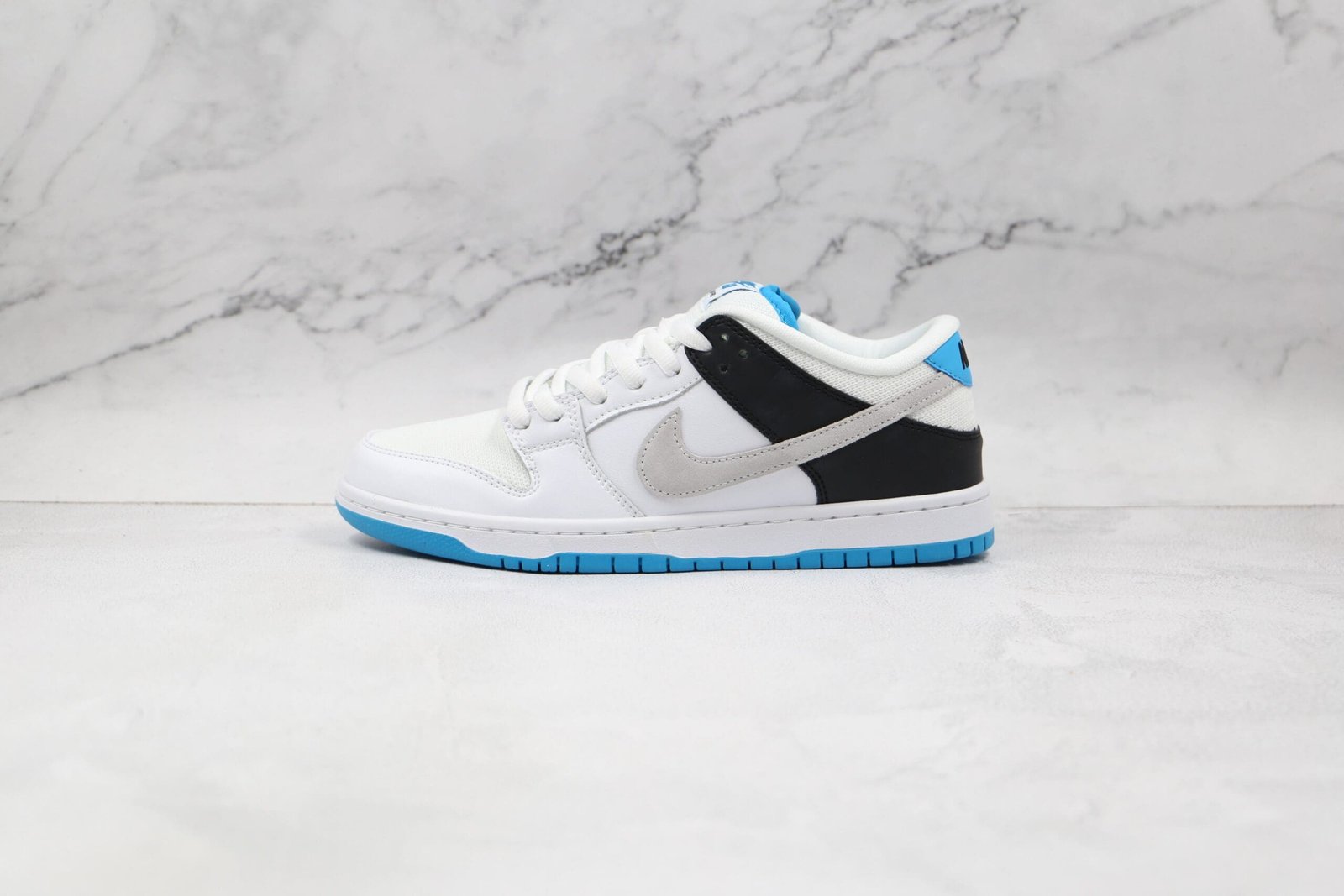 Nike SB Dunk Low Laser Blue Nike SB Dunk Low Laser Blue