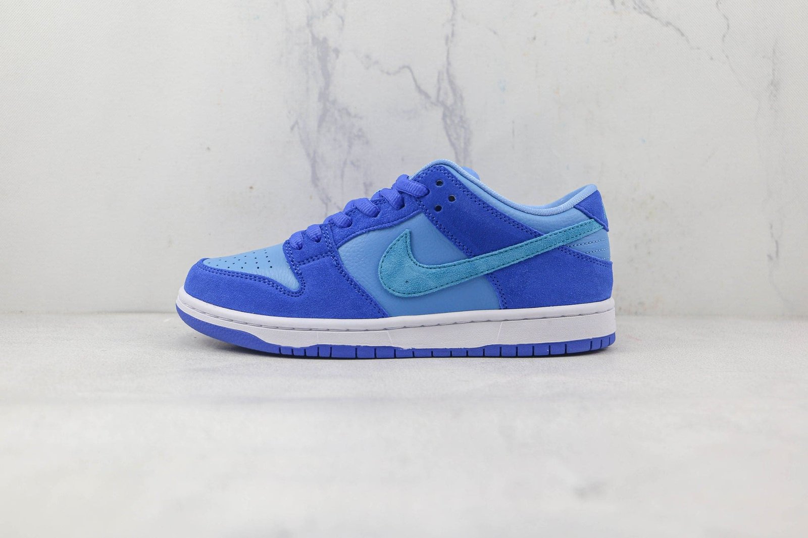 Nike SB Dunk Low Blue Raspberry Nike SB Dunk Low Blue Raspberry