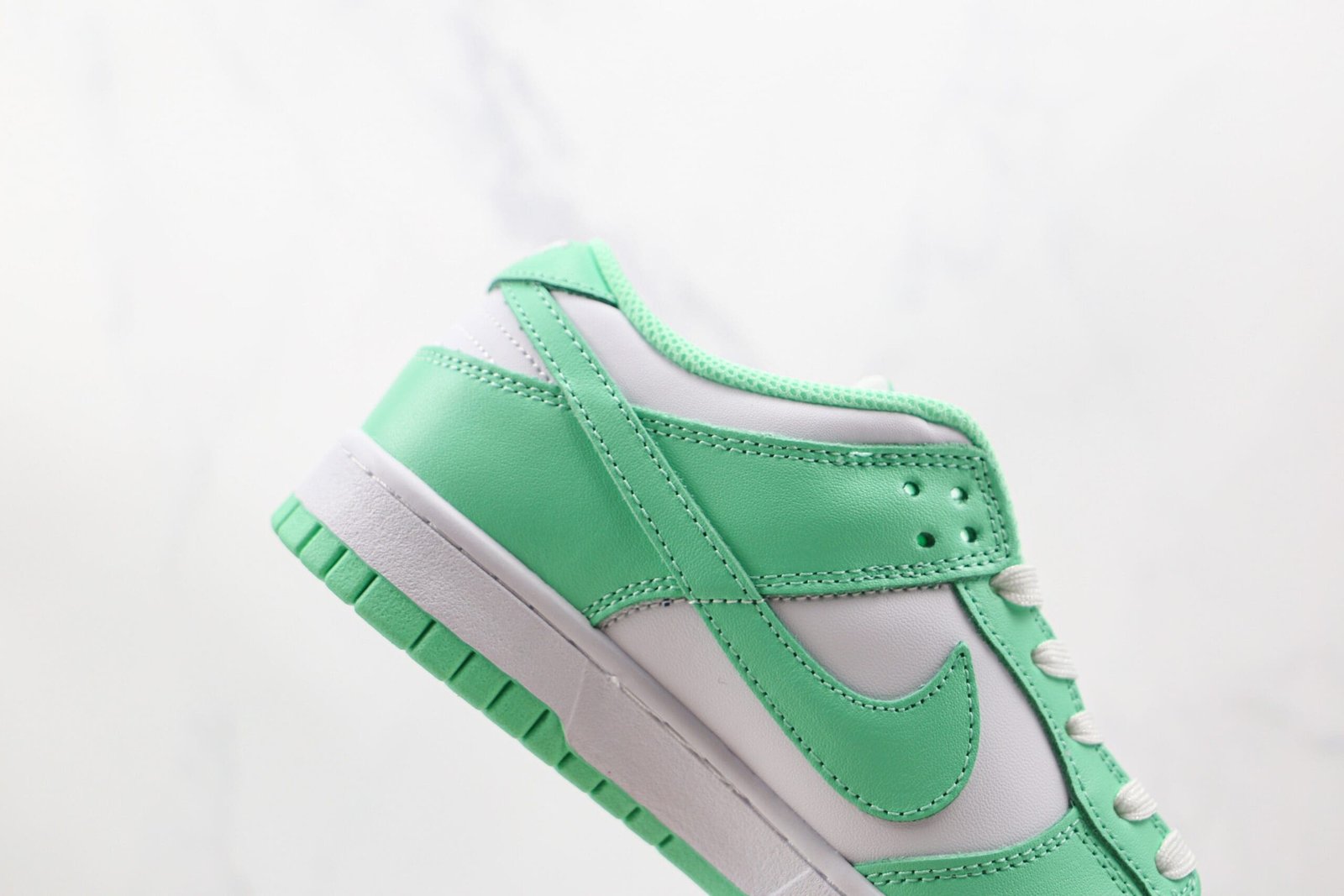 Nike Dunk Low Green Glow Nike Dunk Low Green Glow