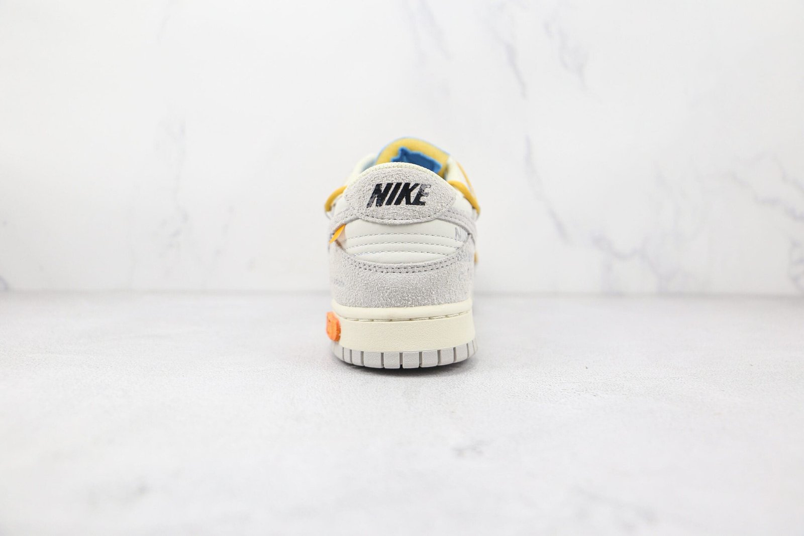 Nike Dunk Low Off-White Lot 34 of 50 Nike Dunk Low Off-White Lot 34 of 50