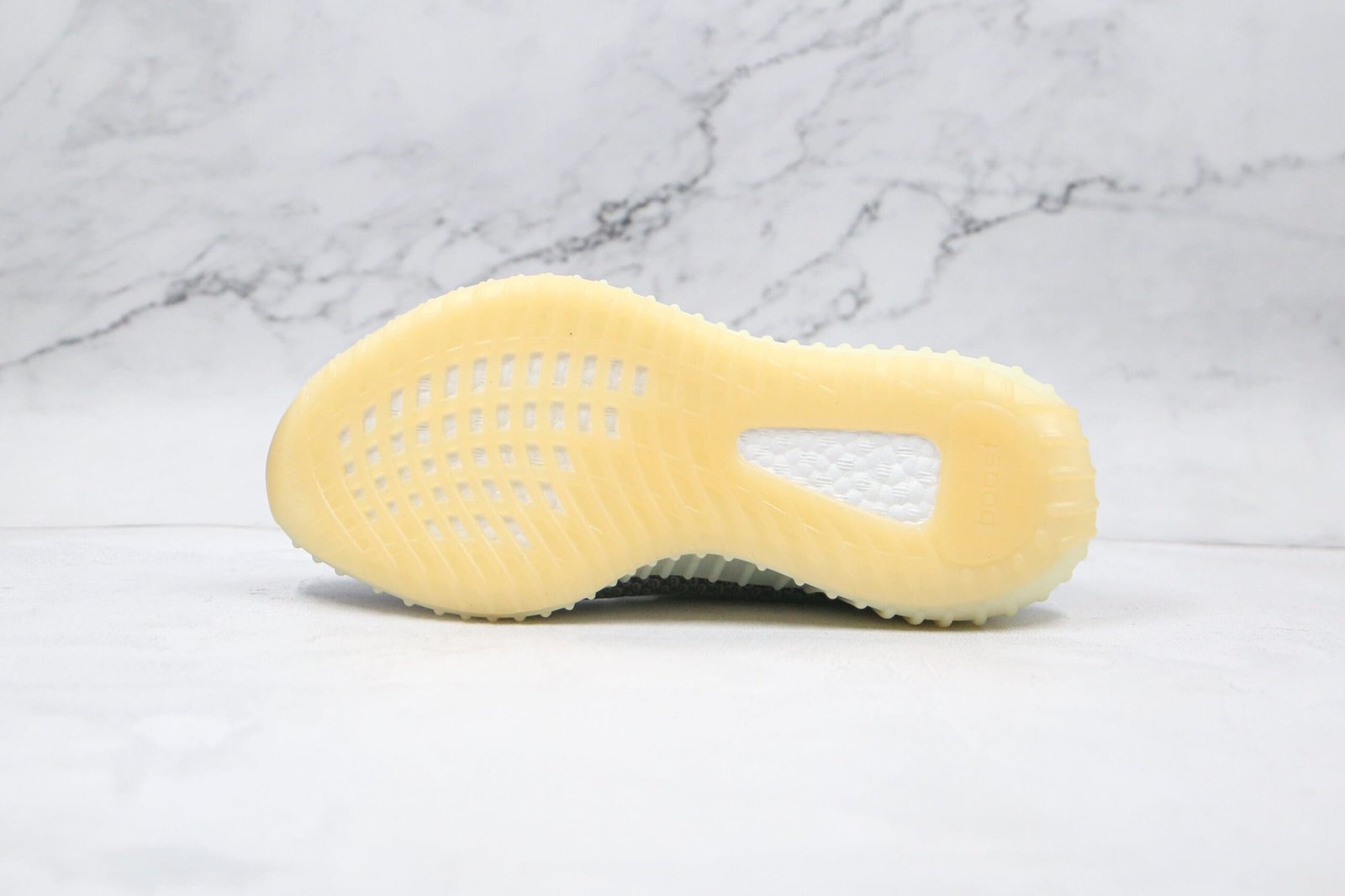 Adidas Yeezy Boost 350 V2 Carbon Adidas Yeezy Boost 350 V2 Carbon