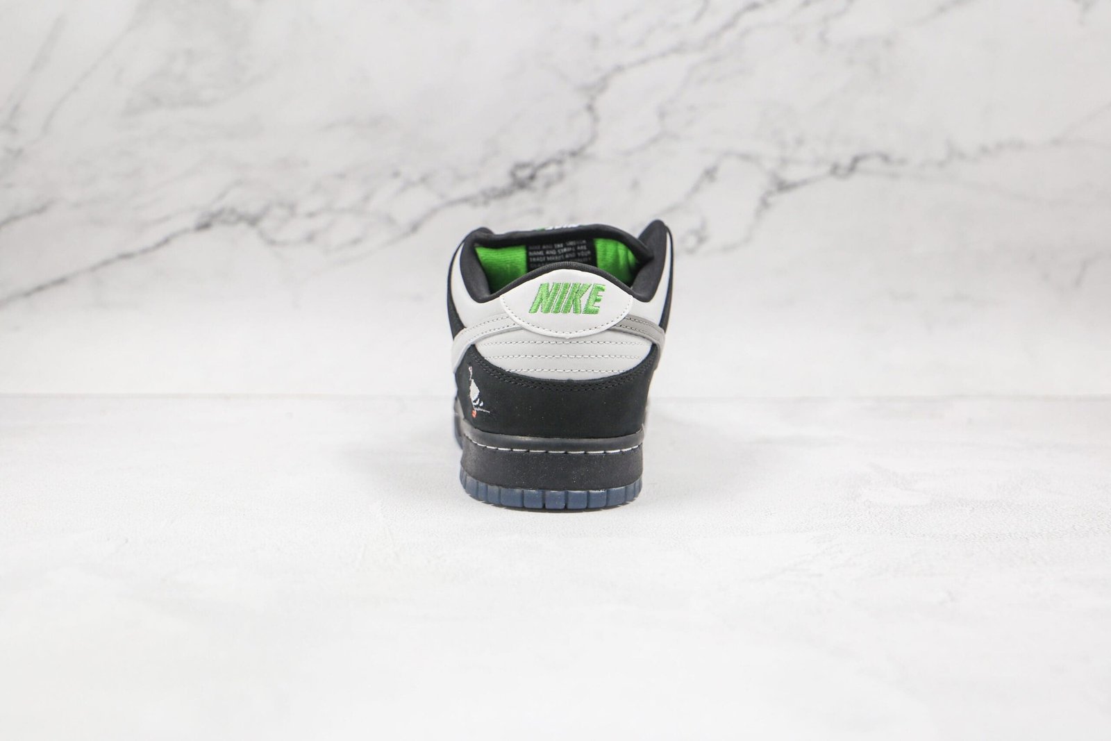 Nike SB Dunk Low Staple Panda Pigeon Nike SB Dunk Low Staple Panda Pigeon