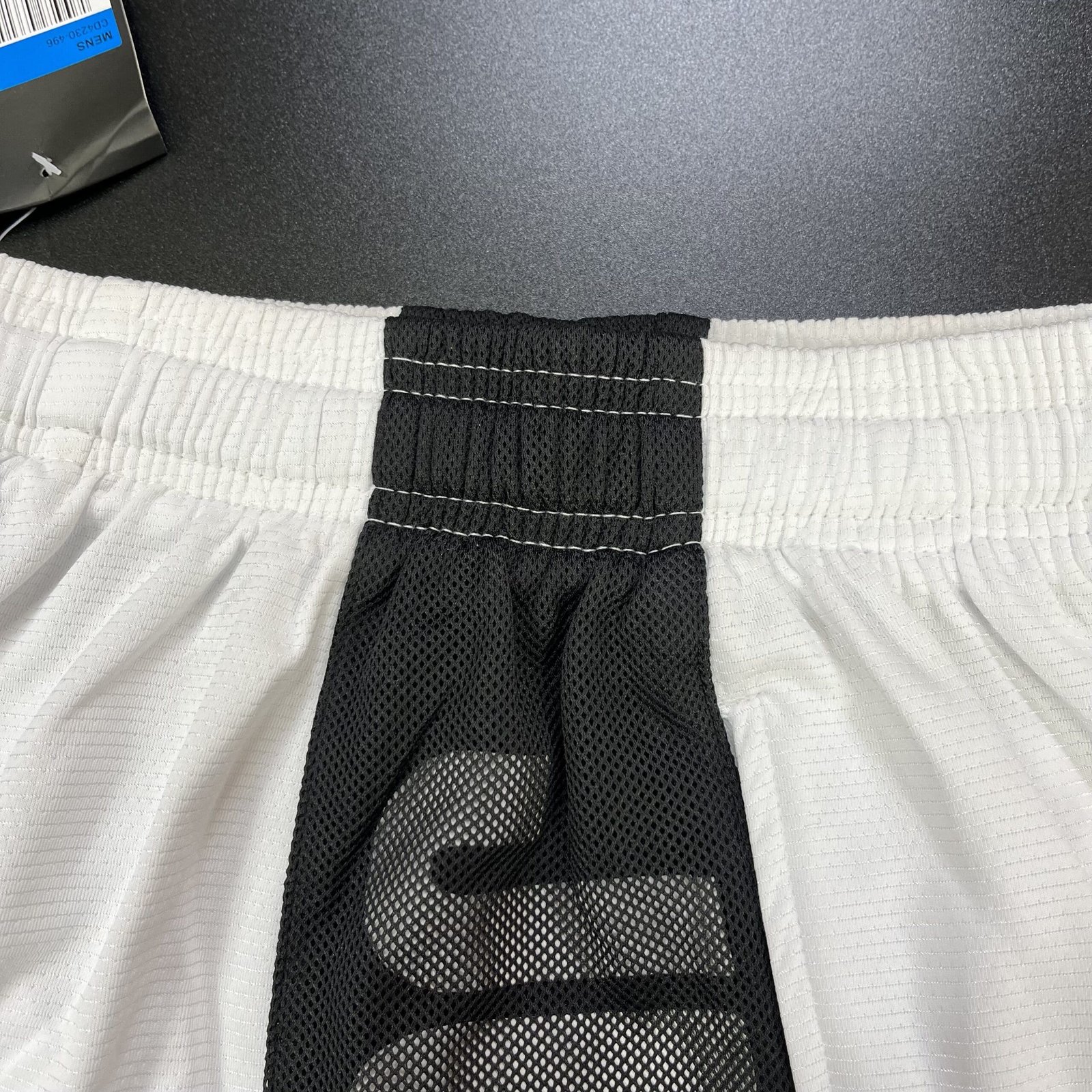 Bermudas do Jordan Branca e Preta Bermudas do Jordan Branca e Preta
