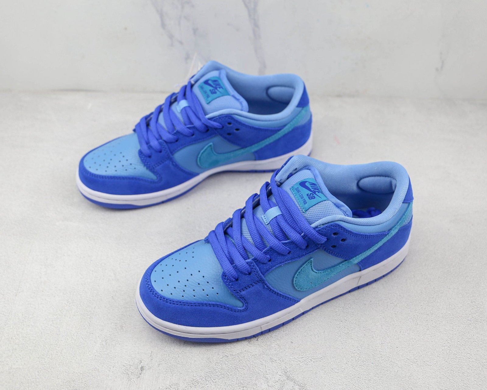 Nike SB Dunk Low Blue Raspberry Nike SB Dunk Low Blue Raspberry