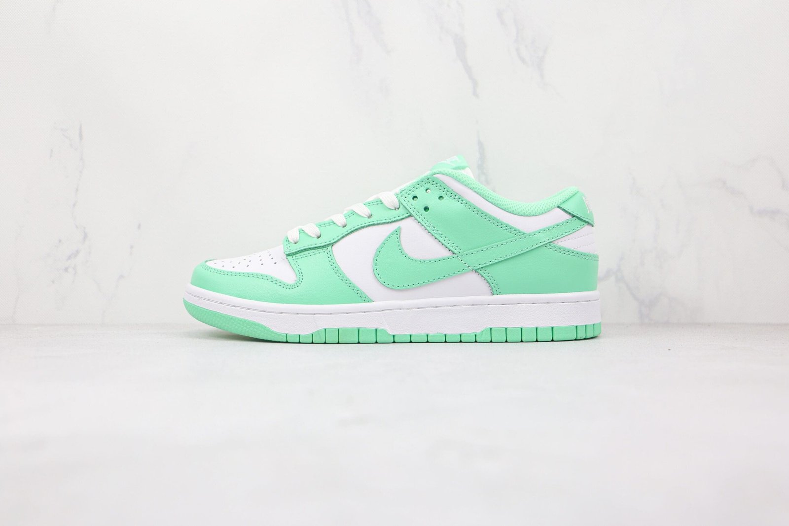 Nike Dunk Low Green Glow Nike Dunk Low Green Glow