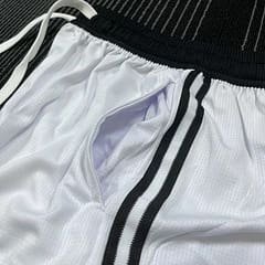 Bermudas Jordan Branca e Preta Masculina Dri-Fit Bermudas Jordan Branca e Preta Masculina Dri-Fit Bermudas Jordan Branca e Preta Masculina Dri-Fit