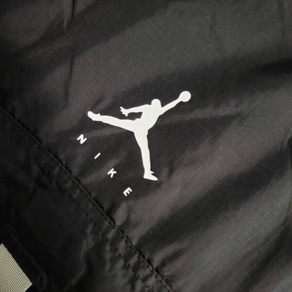 Corta-Vento Jordan Jumpman Statement Suit