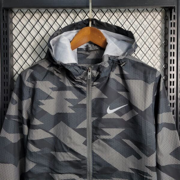 Corta-Vento da Nike Sportswear Camuflado
