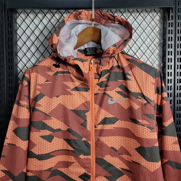 Corta-Vento da Nike Sportswear Camuflado