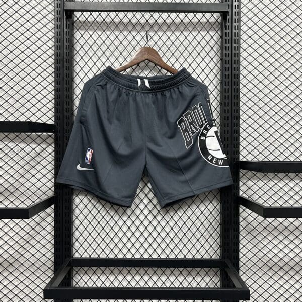 Bermudas do Brooklyn Nets Courtside 75 Fleece