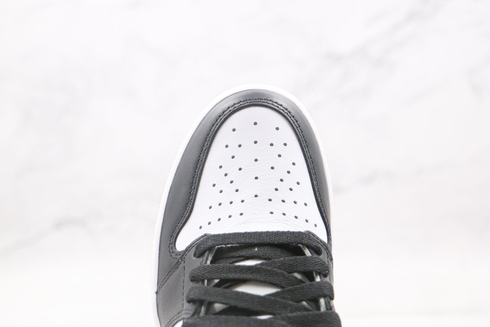 Jordan 1 Retro High Black Toe Jordan 1 Retro High Black Toe