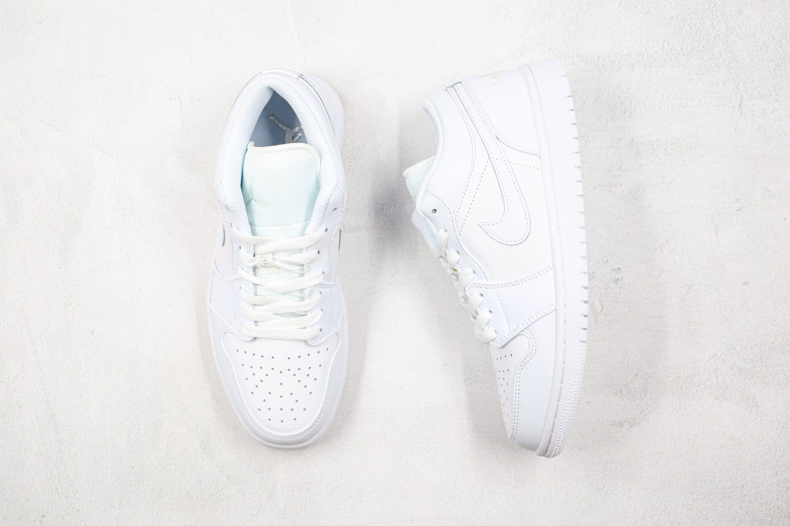 Jordan 1 Low Triple White Jordan 1 Low Triple White