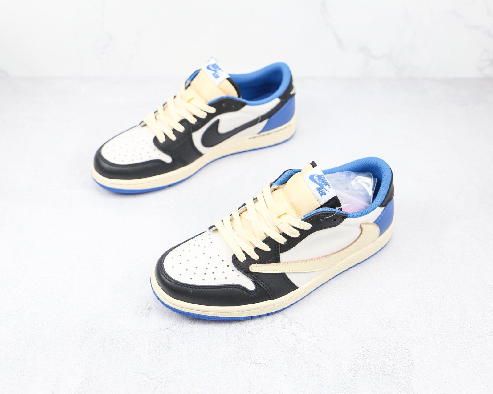 Jordan 1 Low Fragment x Travis Scott Jordan 1 Low Fragment x Travis Scott