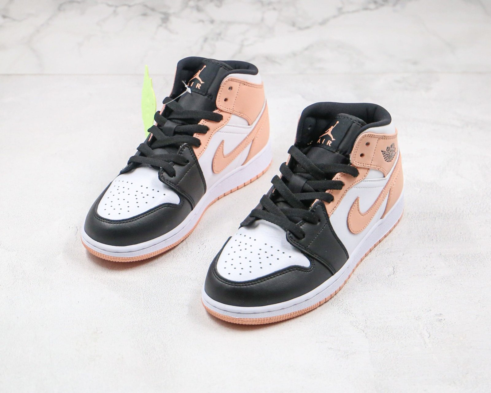 Jordan 1 Mid Arctic Orange Black Toe (GS) Jordan 1 Mid Arctic Orange Black Toe (GS)