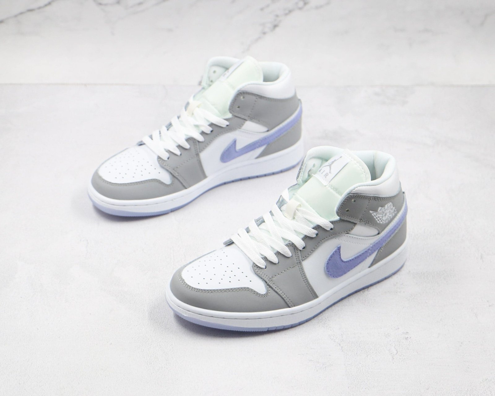 Jordan 1 Mid Wolf Grey Aluminum Jordan 1 Mid Wolf Grey Aluminum