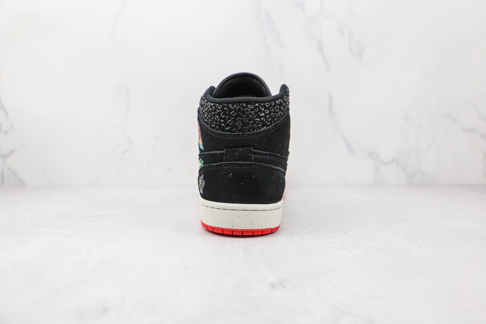 Jordan 1 Mid SE Siempre Familia Jordan 1 Mid SE Siempre Familia
