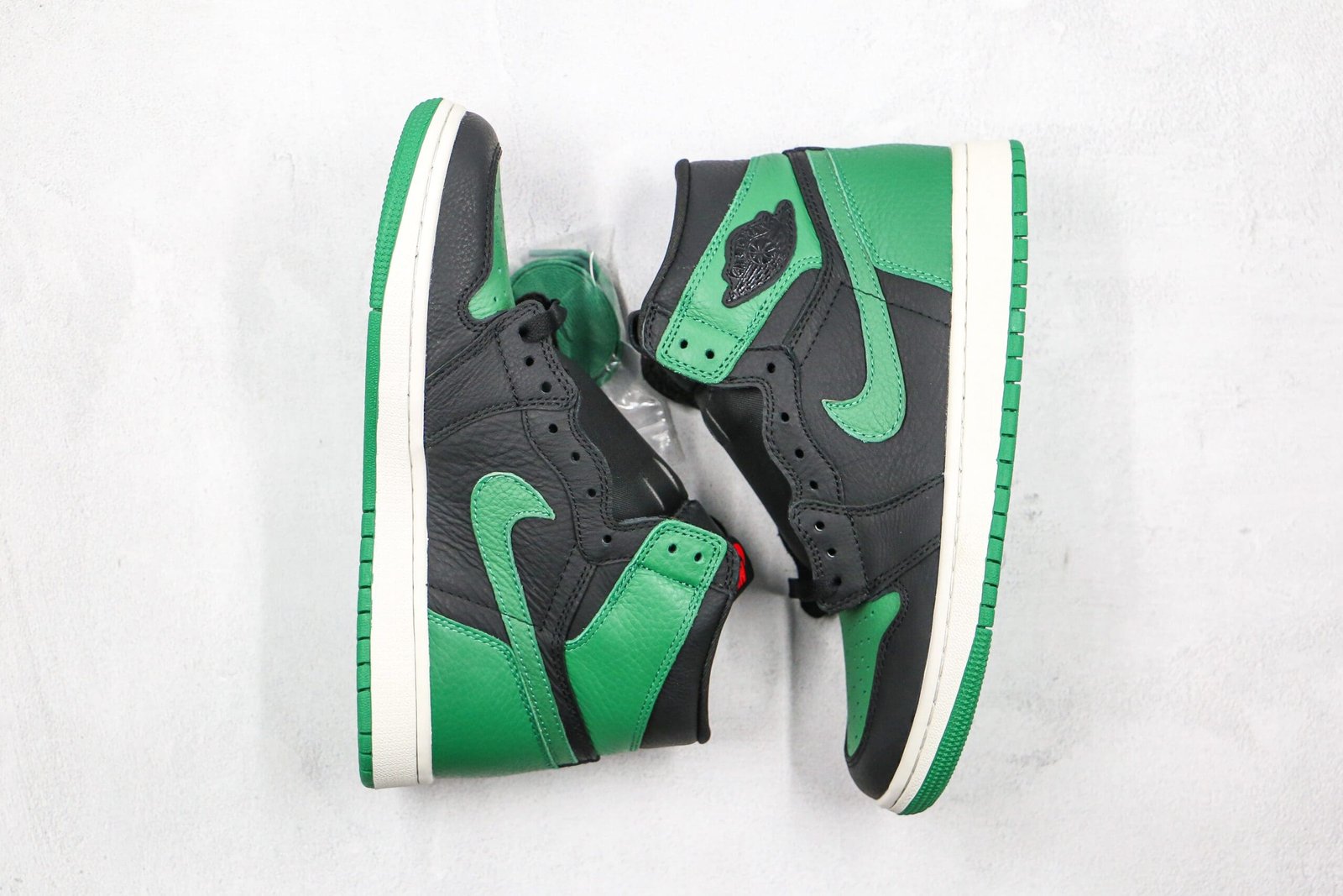 Jordan 1 Retro High Pine Green Black Jordan 1 Retro High Pine Green Black