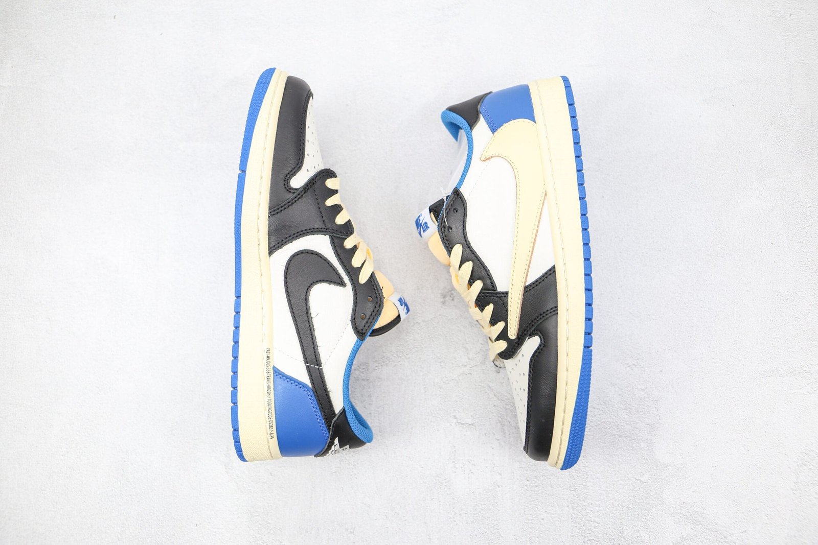Jordan 1 Low Fragment x Travis Scott Jordan 1 Low Fragment x Travis Scott