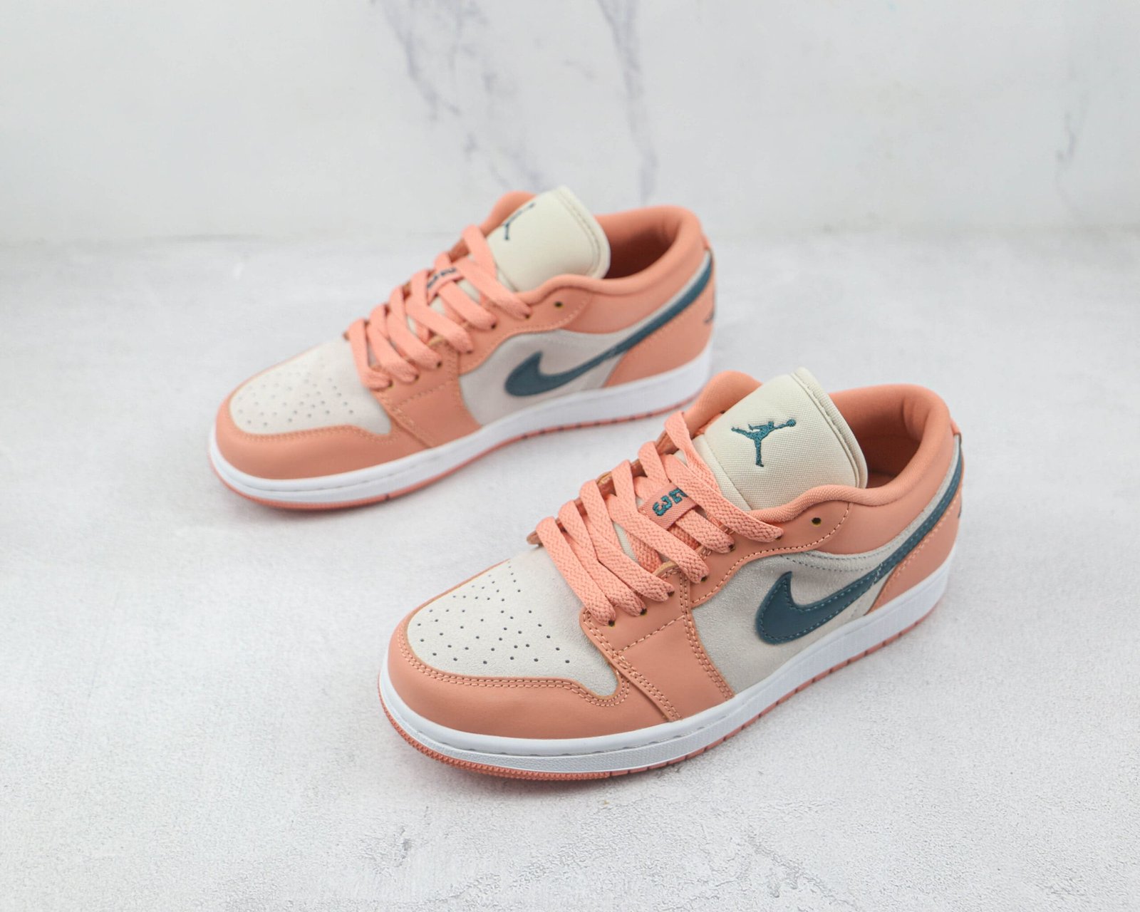 Jordan 1 Low Light Madder Root Jordan 1 Low Light Madder Root
