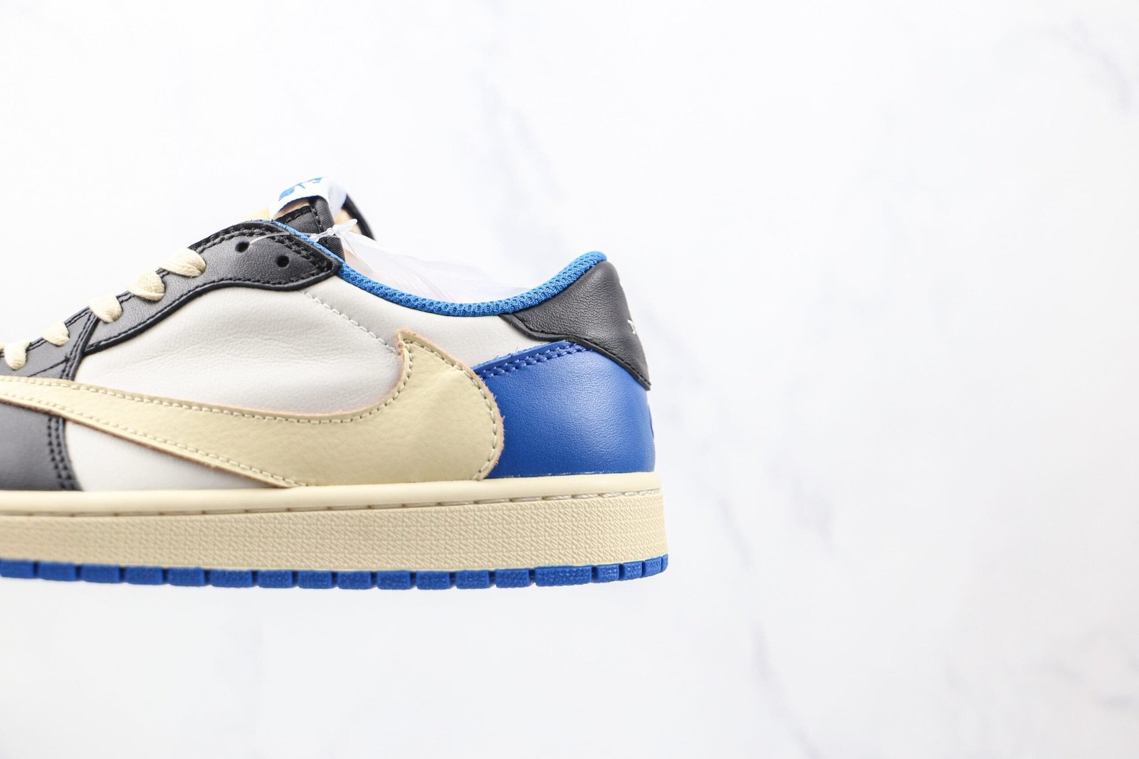 Jordan 1 Low Fragment x Travis Scott Jordan 1 Low Fragment x Travis Scott