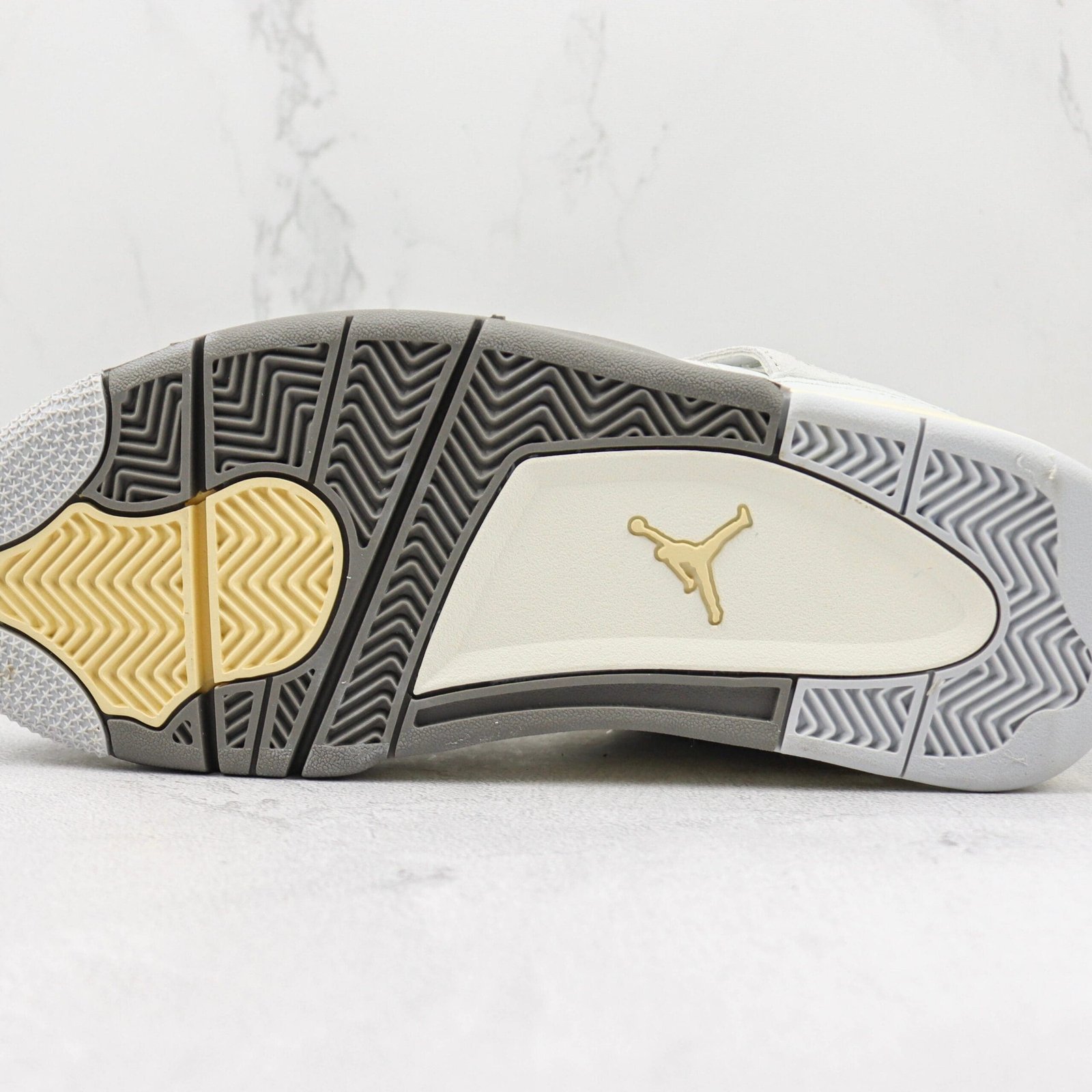 Jordan 4 Retro SE Craft Photon Dust Jordan 4 Retro SE Craft Photon Dust