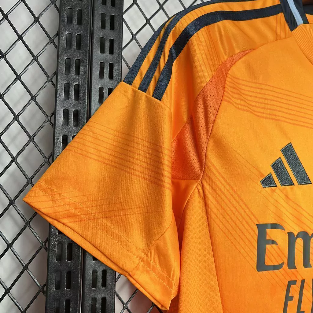 Camisa do Real Madrid II 2024-2025 Camisa do Real Madrid II 2024-2025