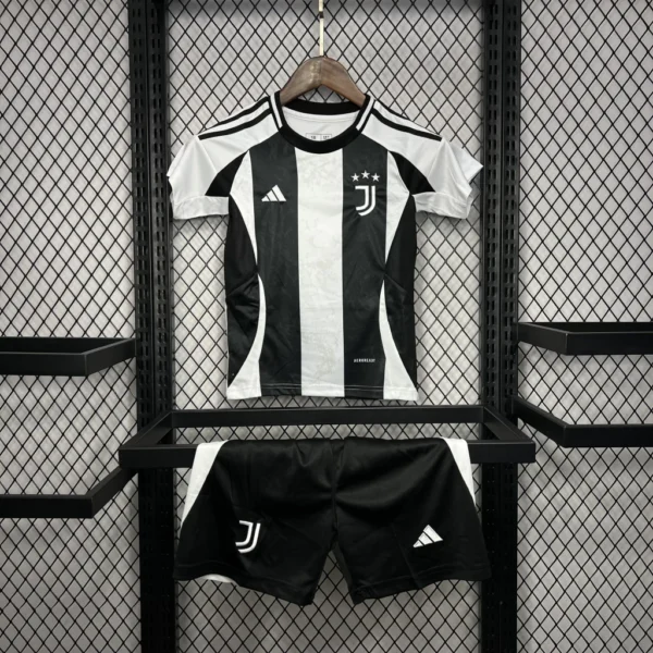 Kit de Uniforme Infantil do Juventus I 2024-2025