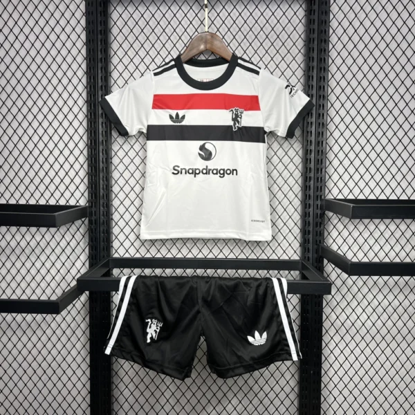 Kit de Uniforme Infantil do Manchester United III 2024-2025