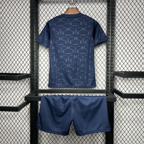 Kit de Uniforme Infantil do Barcelona Pré-Jogo 2024-2025