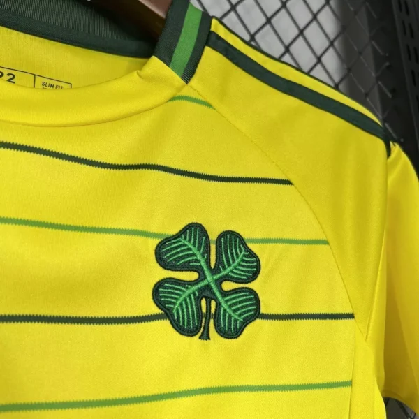 Kit de Uniforme Infantil do Celtic II 2024-2025