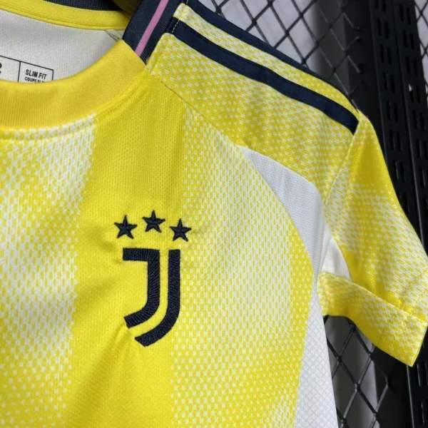 Kit de Uniforme Infantil do Juventus II 2024-2025