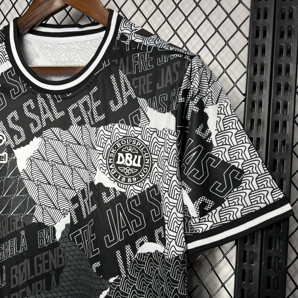 Camisa da Dinamarca Pré-Jogo 2024-2025 Camisa da Dinamarca Pré-Jogo 2024-2025
