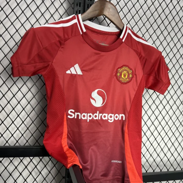 Kit de Uniforme Infantil do Manchester United I 2024-2025