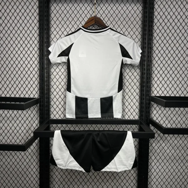 Kit de Uniforme Infantil do Juventus I 2024-2025