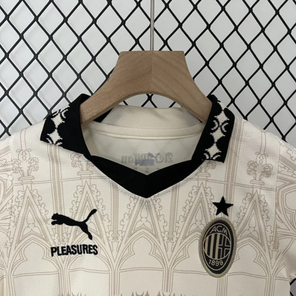 Kit de Uniforme Infantil do Milan Goleiro 2024-2025