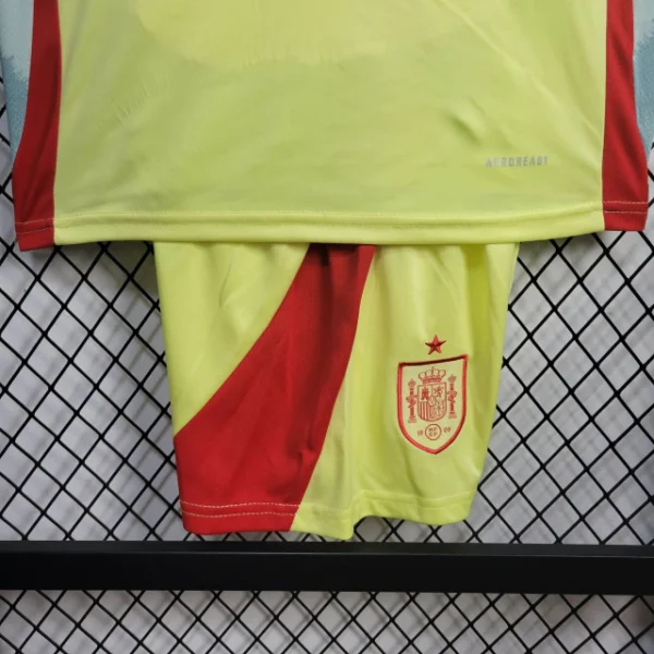 Kit de Uniforme Infantil da Espanha II 2024-2025