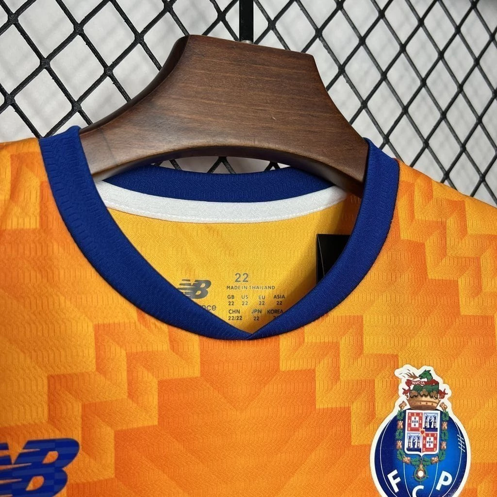 Kit de Uniforme Infantil do Porto II 2024-2025 Kit de Uniforme Infantil do Porto II 2024-2025