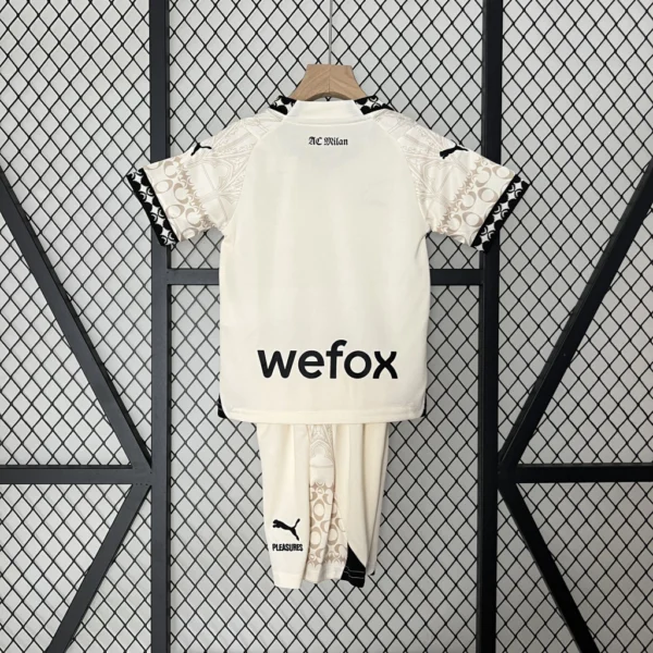 Kit de Uniforme Infantil do Milan Goleiro 2024-2025