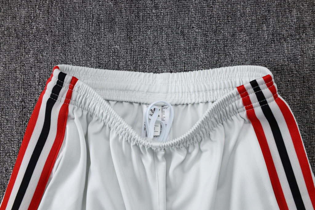 Conjunto Casaco e Calça Branco do Flamengo 2025-2026 Conjunto Casaco e Calça Branco do Flamengo 2025-2026