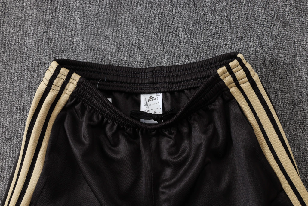 Conjunto Casaco e Calça Dourado do Flamengo 2026-2027 Conjunto Casaco e Calça Dourado do Flamengo 2026-2027