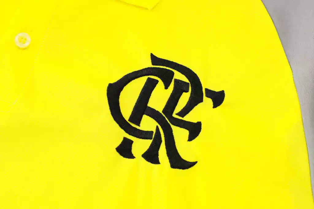 Conjunto Camisa Polo e Calça Amarelo do Flamengo 2024-2025 Conjunto Camisa Polo e Calça Amarelo do Flamengo 2024-2025