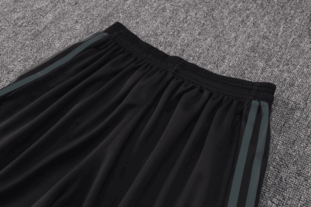 Conjunto Regata e Short Preto do Flamengo 2023-2024 Conjunto Regata e Short Preto do Flamengo 2023-2024